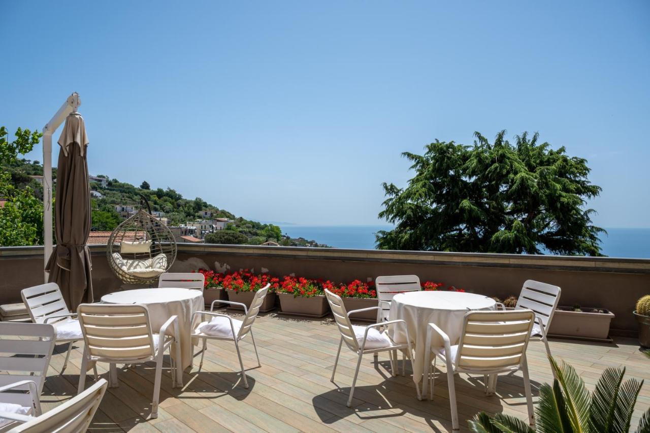 Hotel Montana Sant'Agata sui due Golfi Eksteriør billede