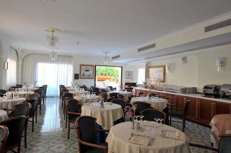Hotel Montana Sant'Agata sui due Golfi Eksteriør billede