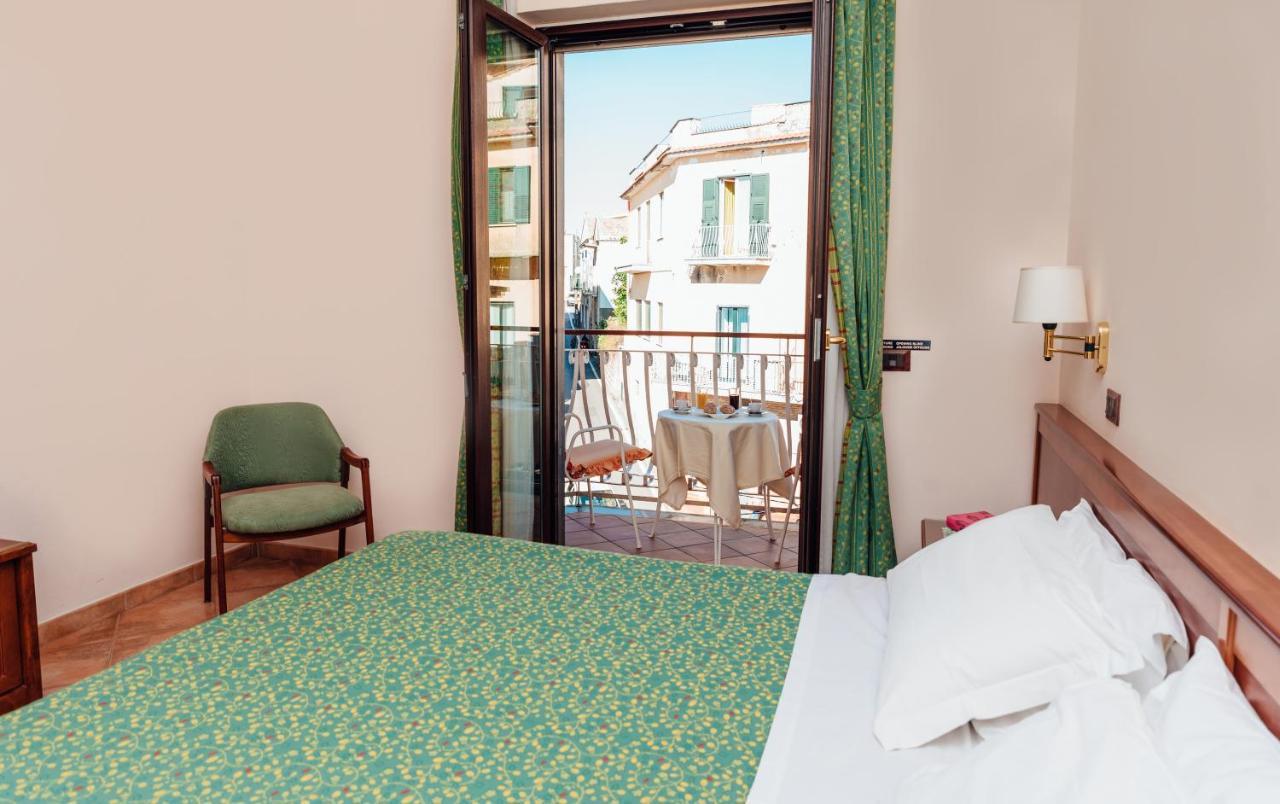 Hotel Montana Sant'Agata sui due Golfi Eksteriør billede