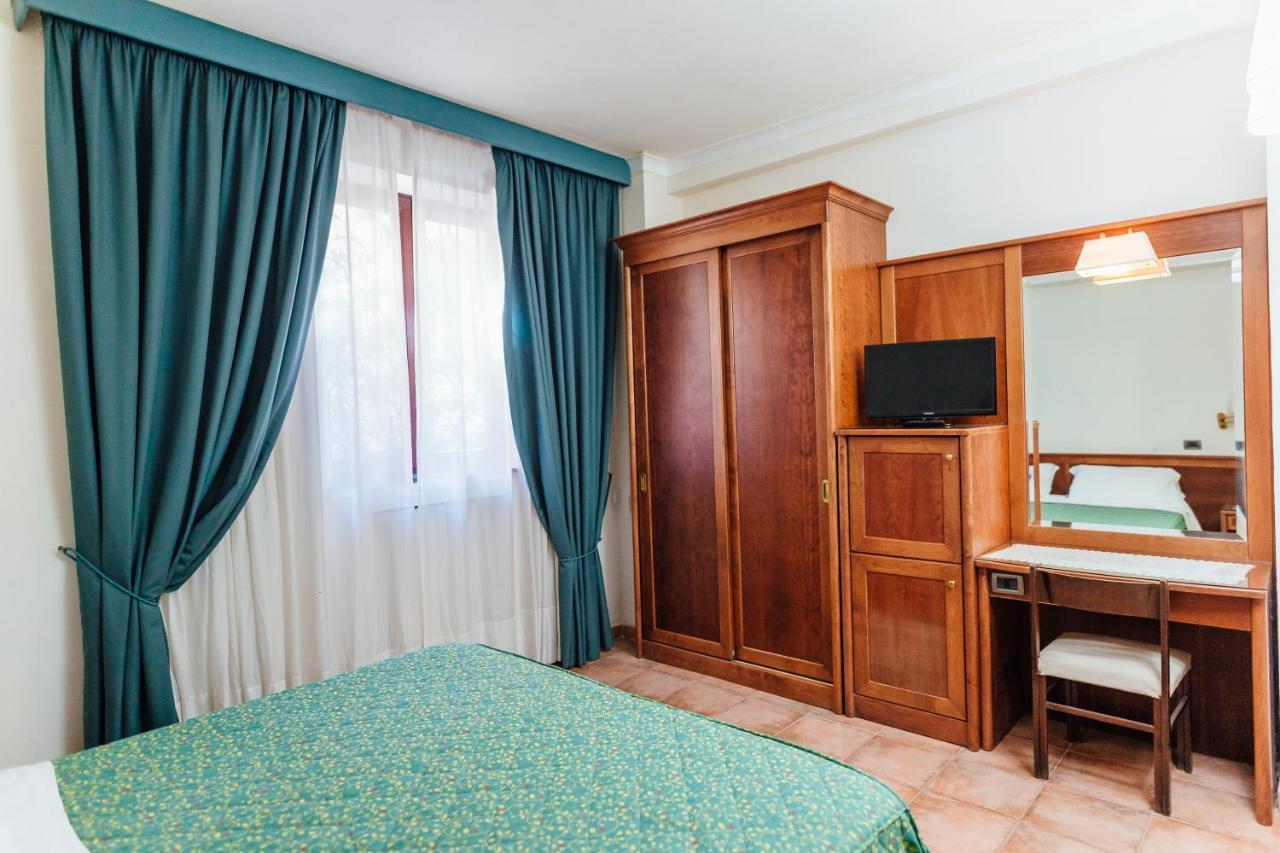 Hotel Montana Sant'Agata sui due Golfi Eksteriør billede