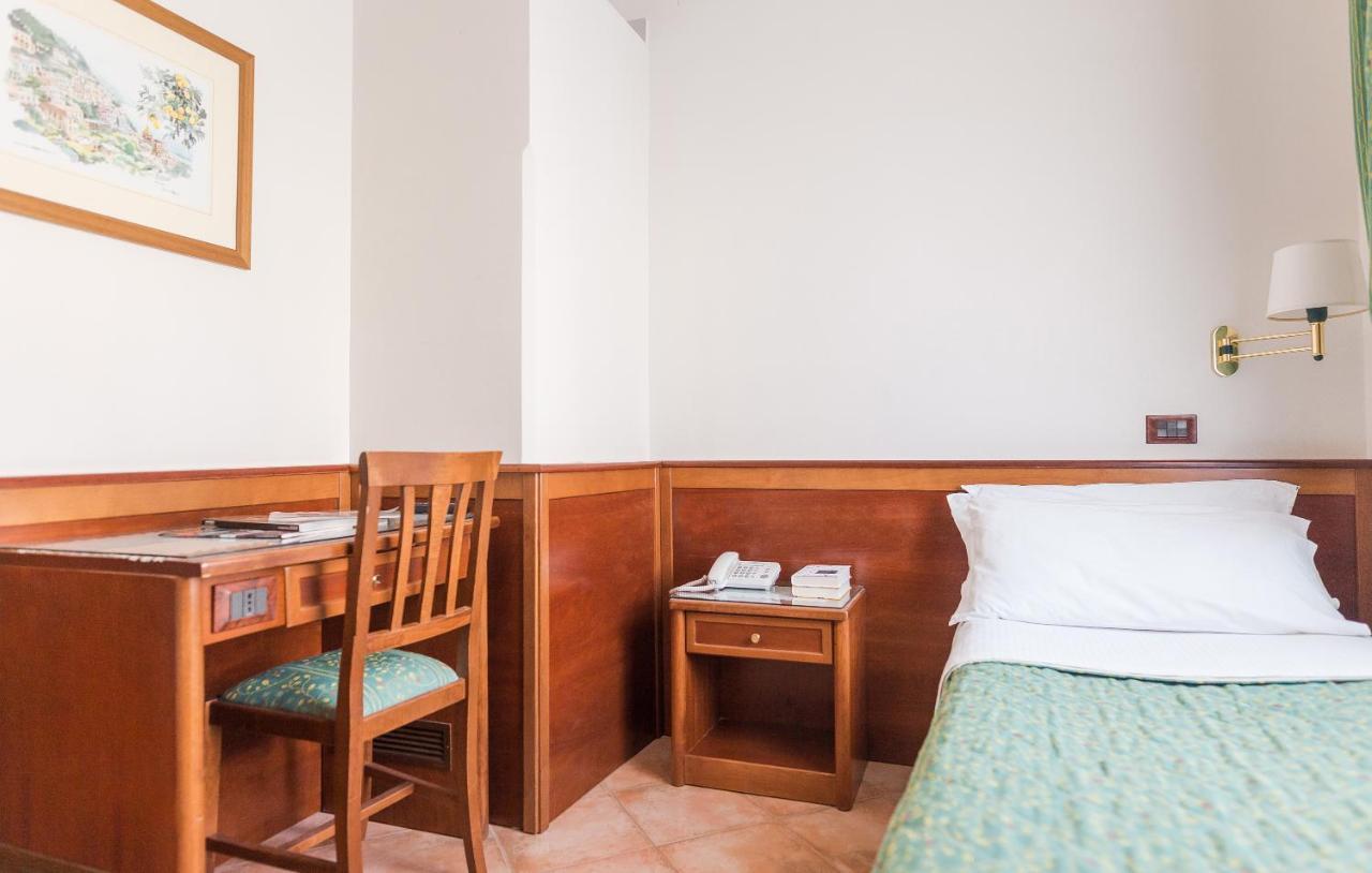 Hotel Montana Sant'Agata sui due Golfi Eksteriør billede
